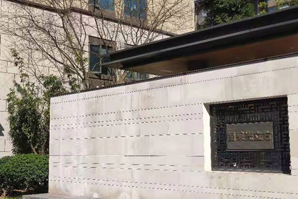 新力帝泊灣一二三期門(mén)窗欄桿百葉工程